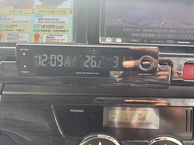 TOYOTA HIACE wagon 4WD 2013