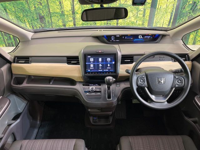 HONDA FREED 2016