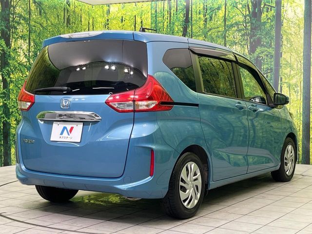 HONDA FREED 2016