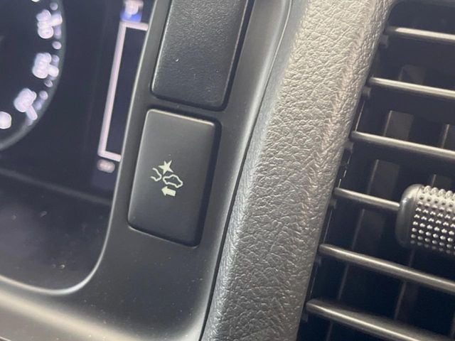 TOYOTA HIACE van 2WD 2024