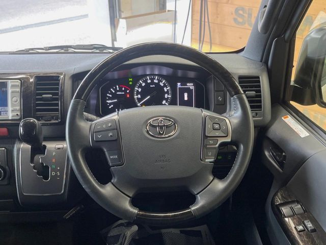 TOYOTA HIACE van 2WD 2024