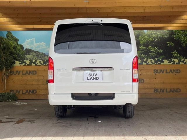 TOYOTA HIACE van 2WD 2024