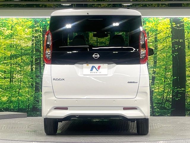NISSAN ROOX 2024