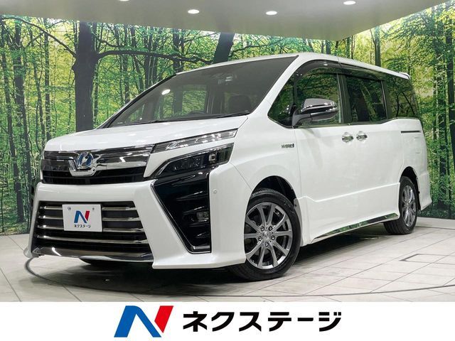 TOYOTA VOXY HYBRID 2018