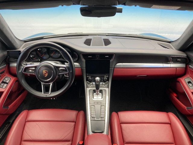 PORSCHE PORSCHE 911 2016