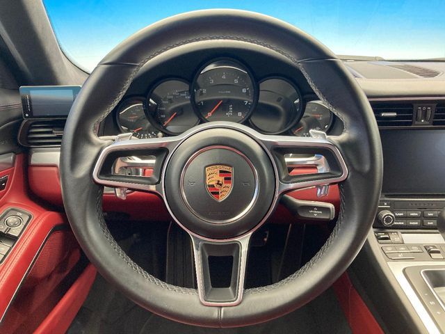 PORSCHE PORSCHE 911 2016