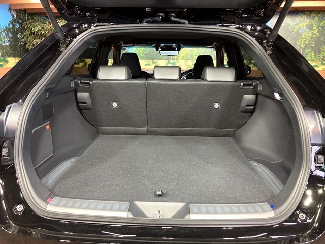 TOYOTA HARRIER HYBRID 2025