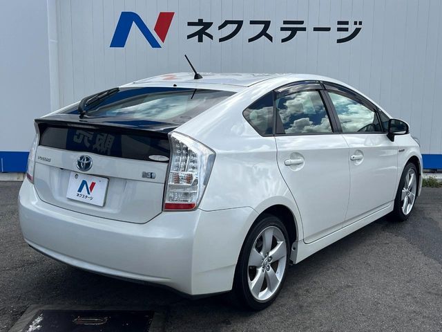TOYOTA PRIUS 2011