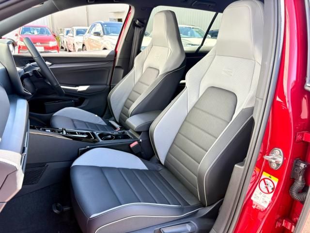 VOLKSWAGEN VOLKSWAGEN GOLF VARIANT 2025