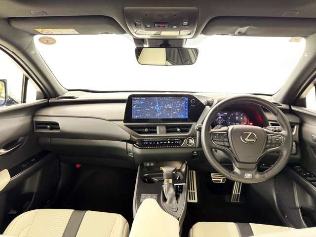 TOYOTA LEXUS UX200 2024