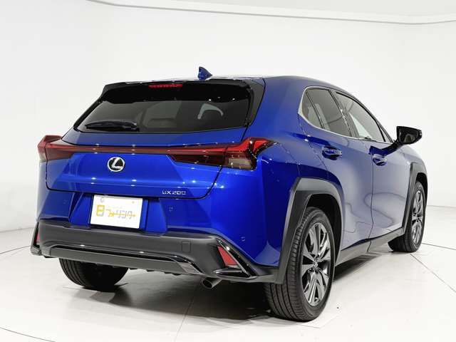 TOYOTA LEXUS UX200 2024