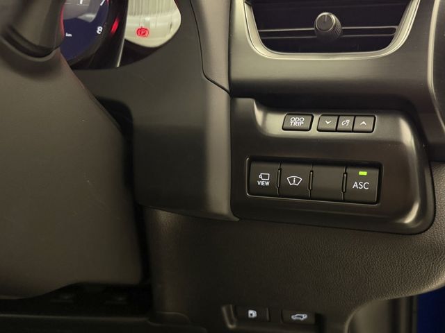 TOYOTA LEXUS UX200 2024