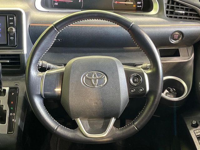 TOYOTA SIENTA 2016