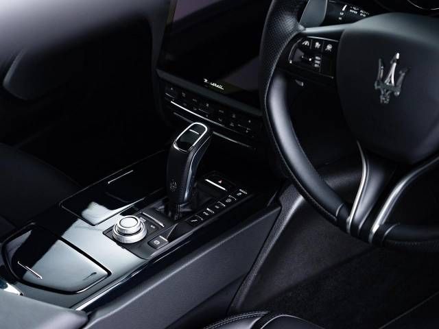 MASERATI MASERATI QUATTROPORTE 2021