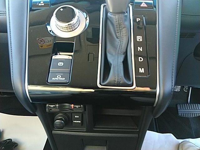 MITSUBISHI DELICA D:5 4WD 2025