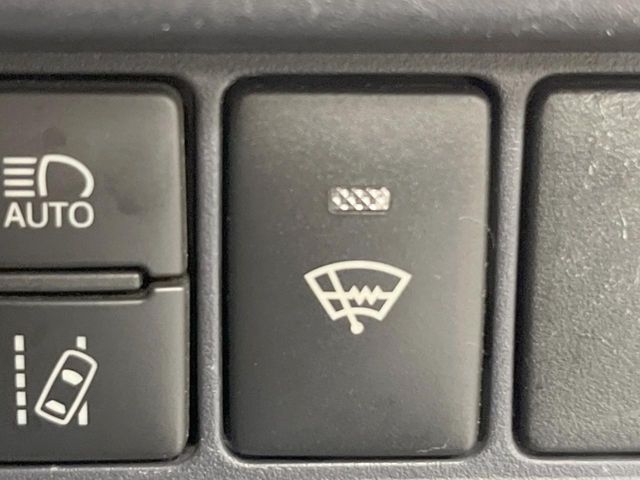 TOYOTA VOXY 4WD 2016