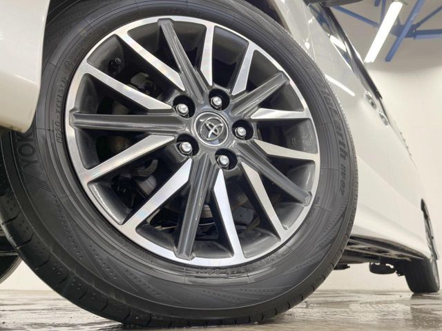 TOYOTA VOXY 4WD 2016