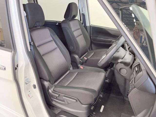 NISSAN SERENA  S-HYBRID 4WD 2017