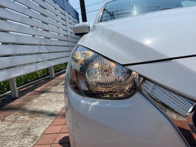 MAZDA DEMIO 2015