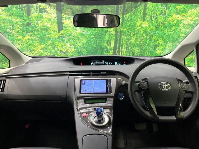 TOYOTA PRIUS 2012