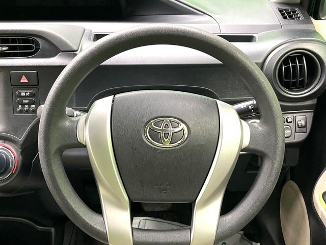 TOYOTA AQUA 2012