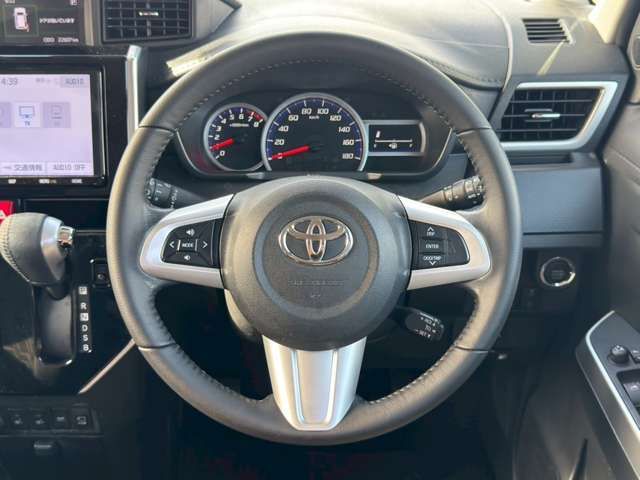 TOYOTA ROOMY 2019
