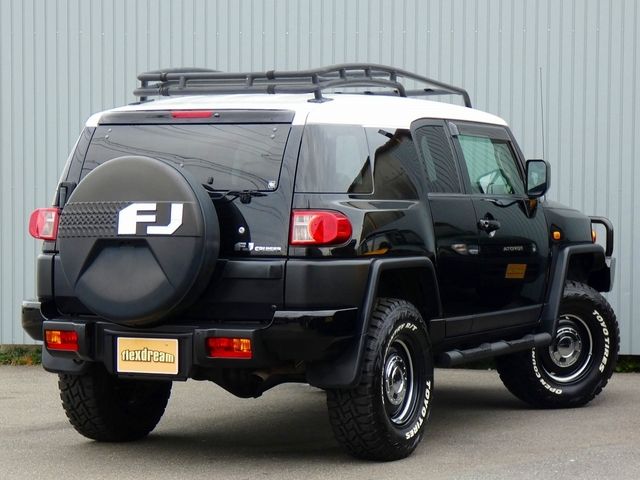 TOYOTA FJ CRUISER 4WD 2011