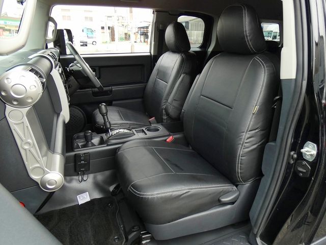 TOYOTA FJ CRUISER 4WD 2011