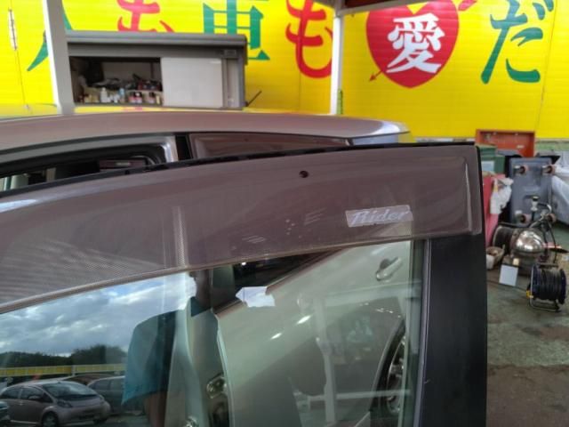 NISSAN WINGROAD 2012