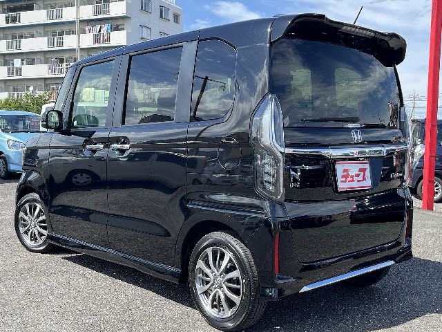 HONDA N BOX CUSTOM 2022