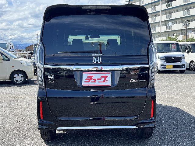 HONDA N BOX CUSTOM 2022
