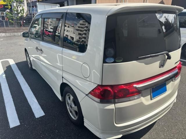 HONDA STEPWAGON 2005