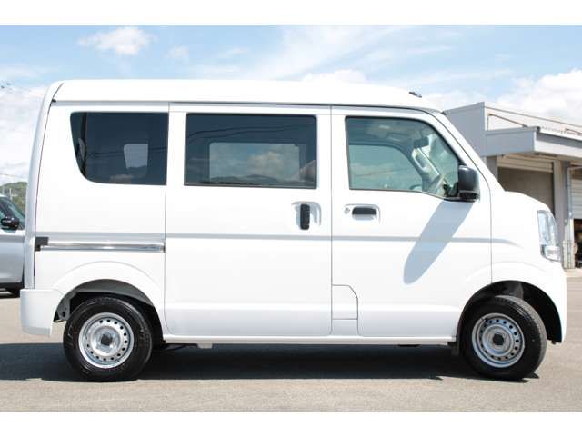 MITSUBISHI MINICAB van 2025