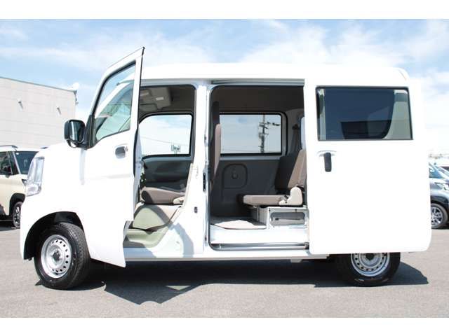 MITSUBISHI MINICAB van 2025