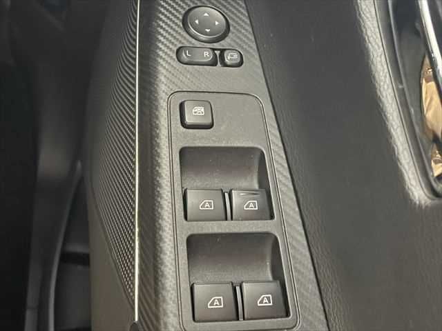 MITSUBISHI DELICA D:5 4WD 2019