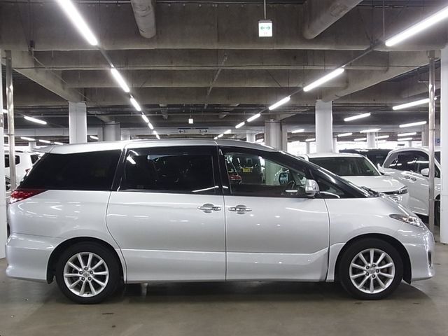 TOYOTA ESTIMA 2009