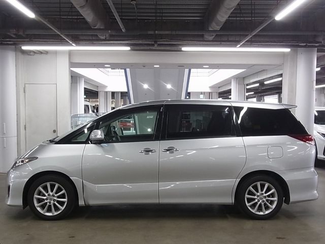 TOYOTA ESTIMA 2009