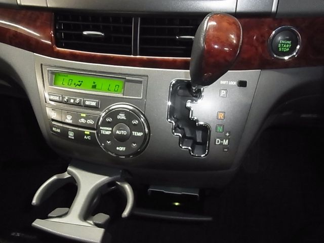 TOYOTA ESTIMA 2009