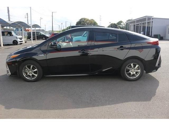 TOYOTA PRIUS PHV 2017