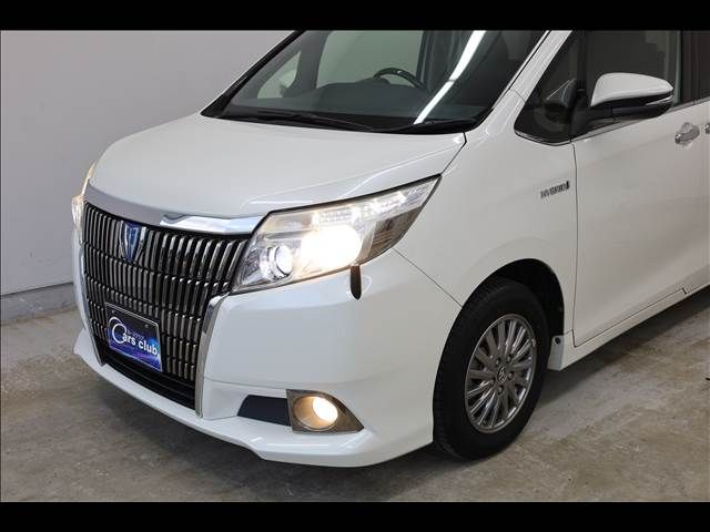 TOYOTA ESQUIRE HYBRID 2015