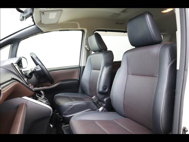 TOYOTA ESQUIRE HYBRID 2015