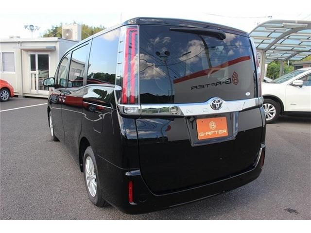 TOYOTA NOAH 2020