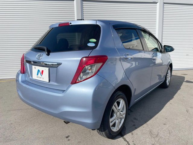 TOYOTA VITZ 2014
