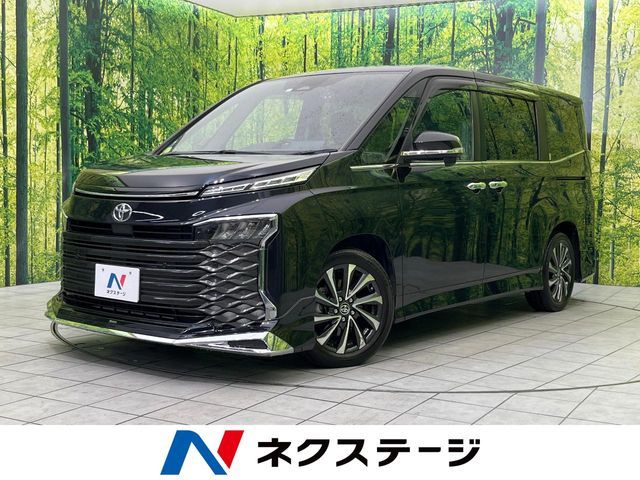 TOYOTA VOXY 2023
