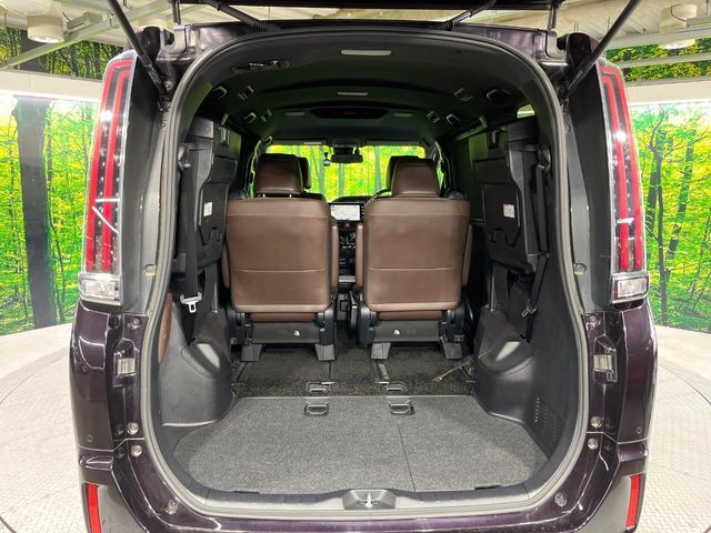 TOYOTA ESQUIRE HYBRID 2019