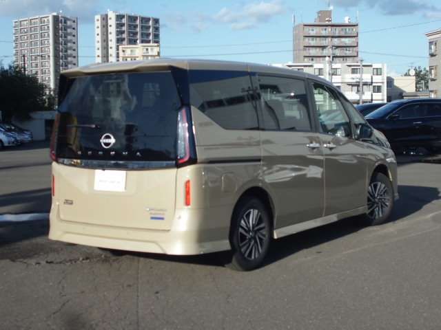 NISSAN SERENA  WG 4WD 2025
