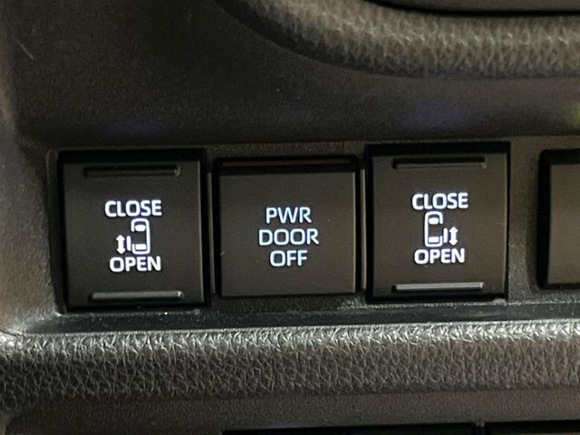 TOYOTA SIENTA HYBRID 2023