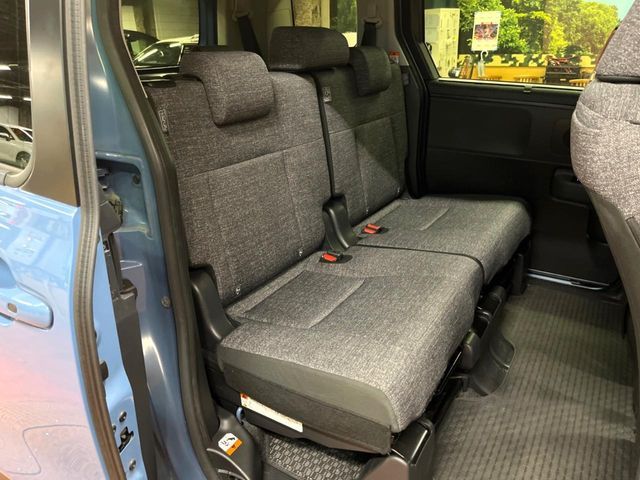 TOYOTA SIENTA HYBRID 2023