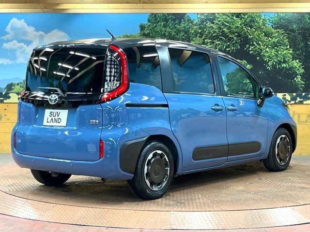 TOYOTA SIENTA HYBRID 2023