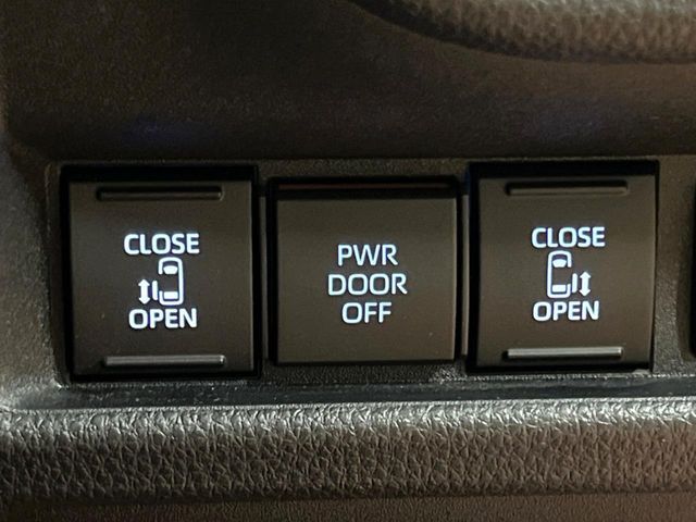 TOYOTA SIENTA HYBRID 2024